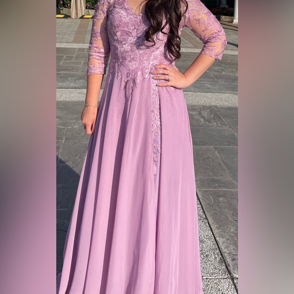 Evening gown, worn once, excellent condition